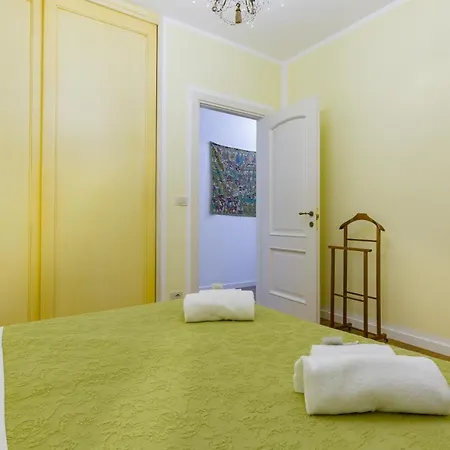Romantic Cloister Apartment